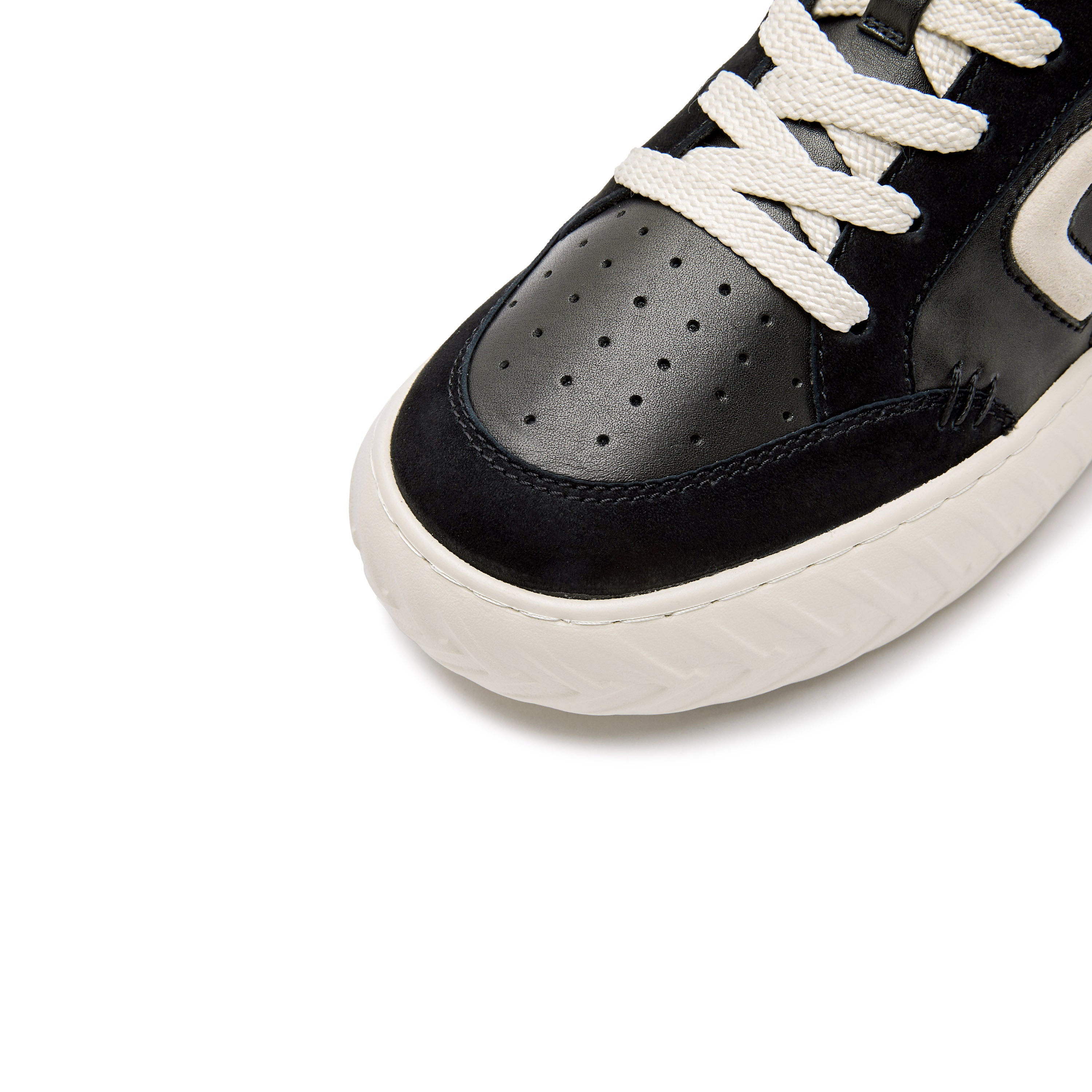 Black Wheel Platfrom Leather Sneakers