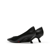 Black ST Leaf Leather Workwear Pumps
