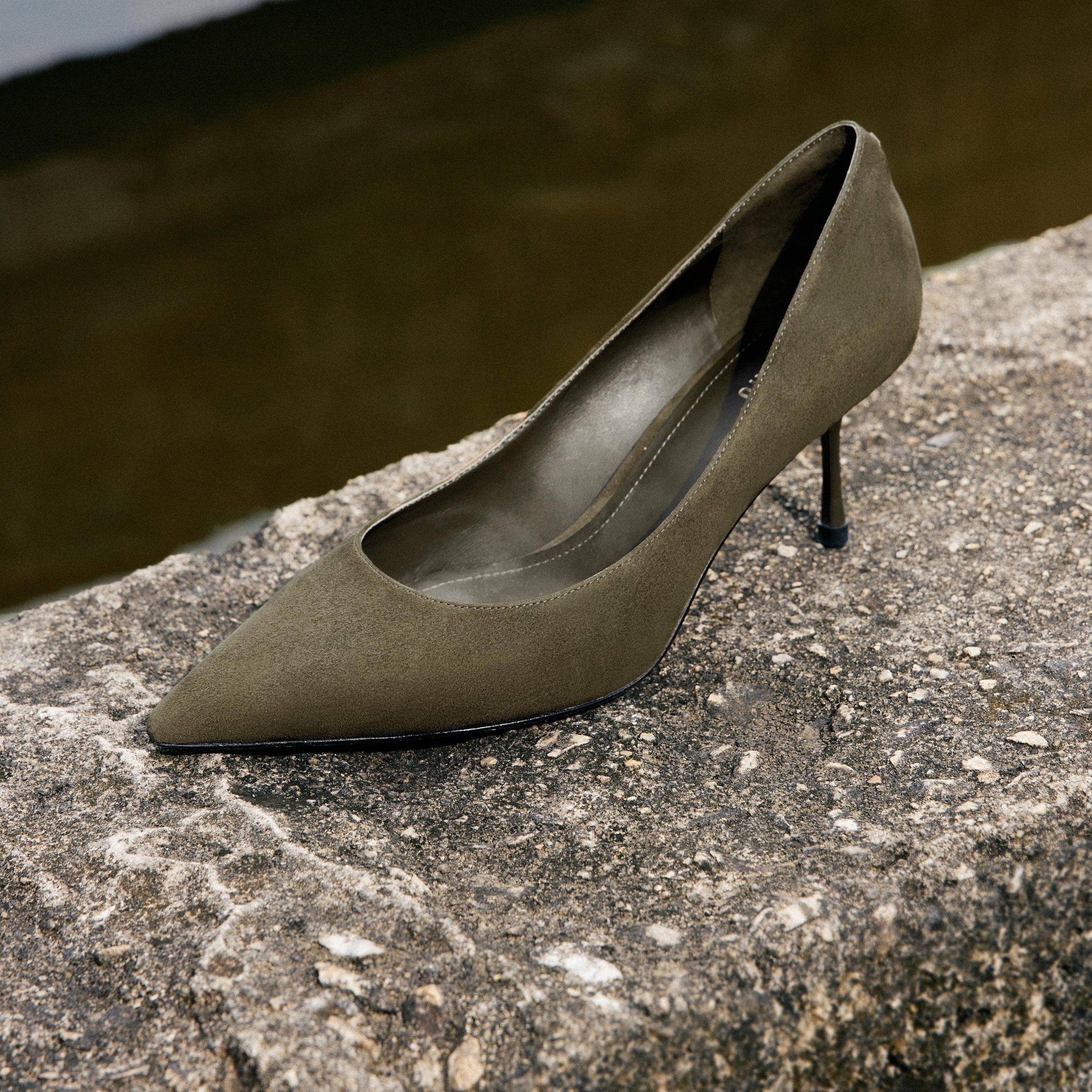 Green Suede Leather Pumps