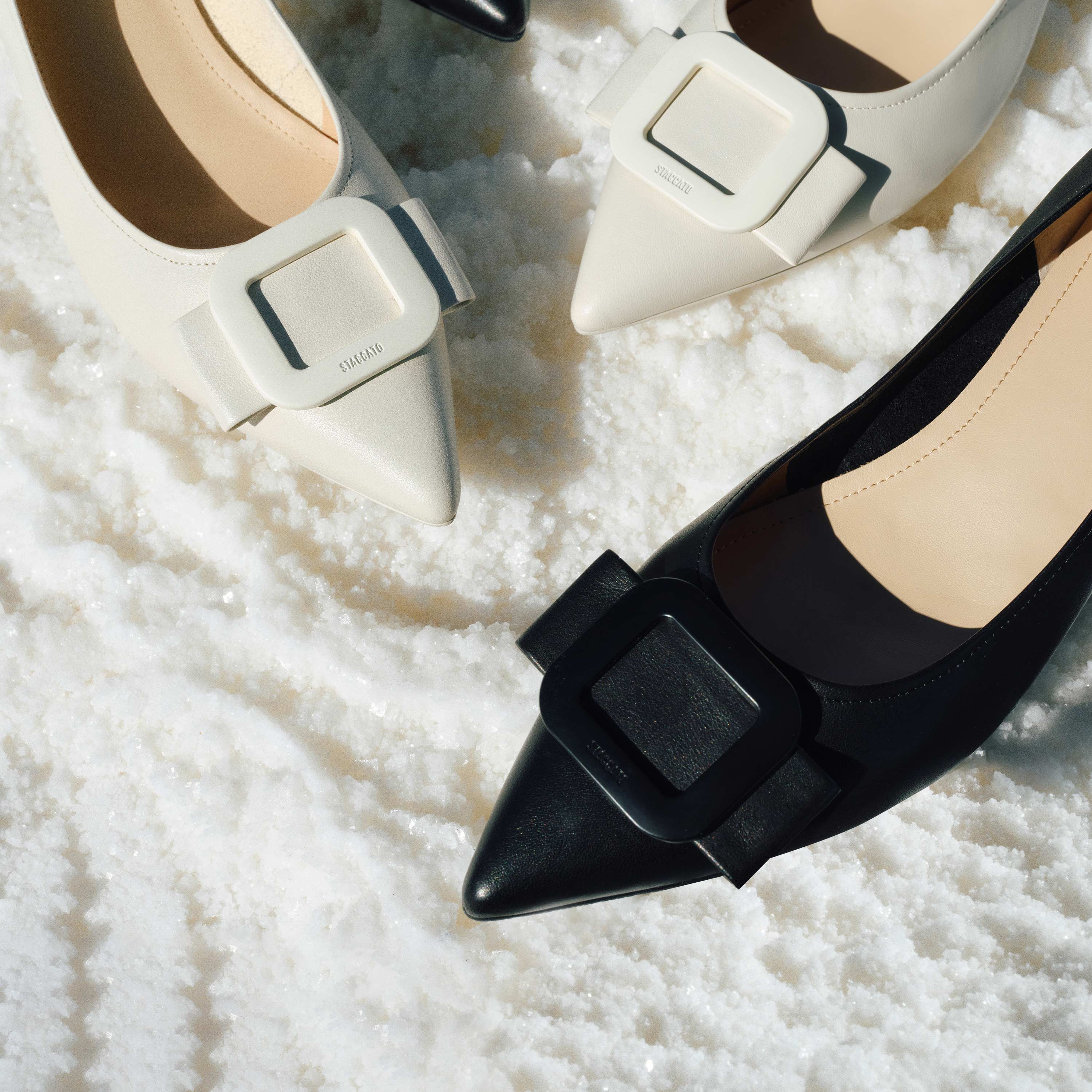 Black ST Buckle Leather Workwear Pumps