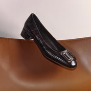 Burgundy Square Buckle Embossed Pumps