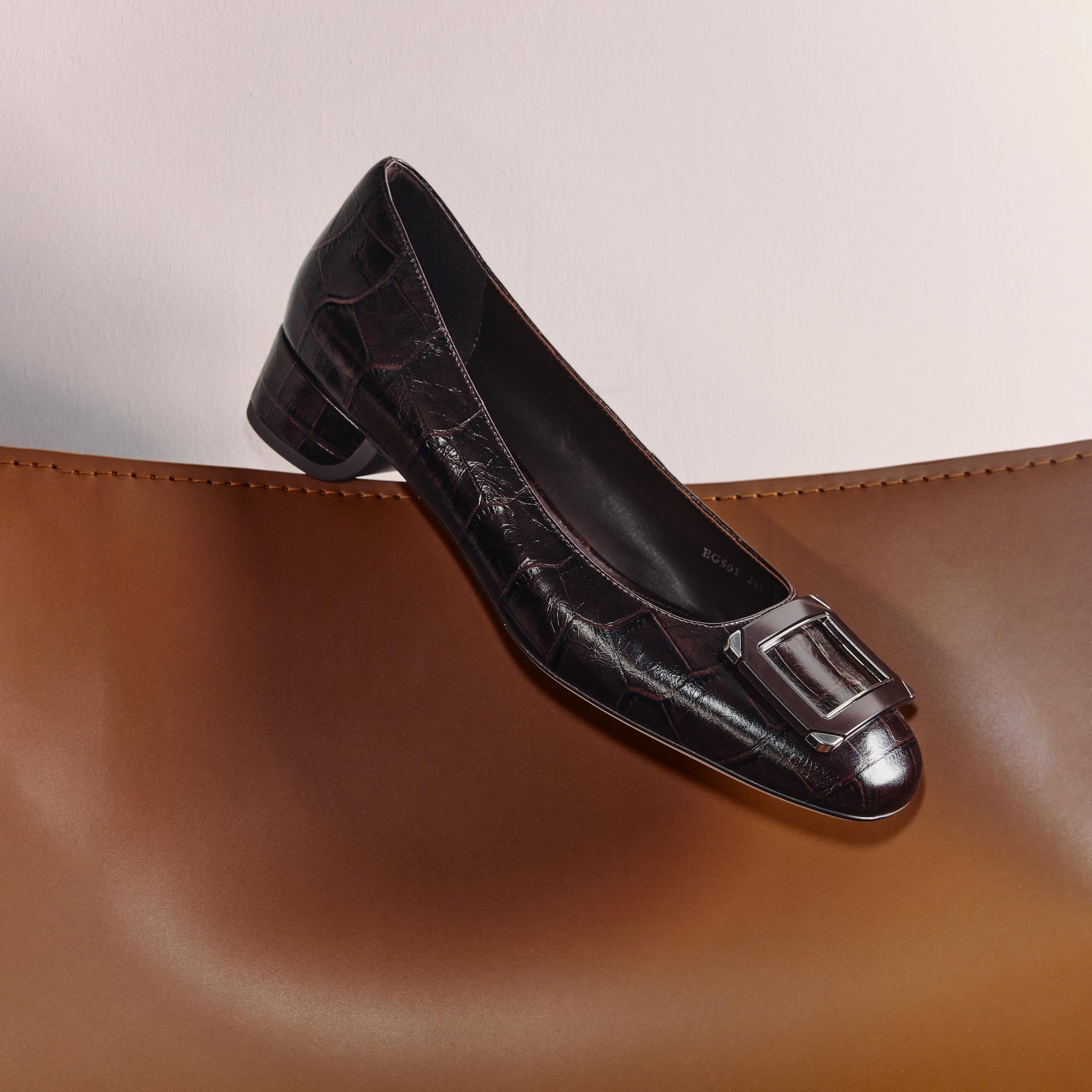 Burgundy Square Buckle Embossed Pumps