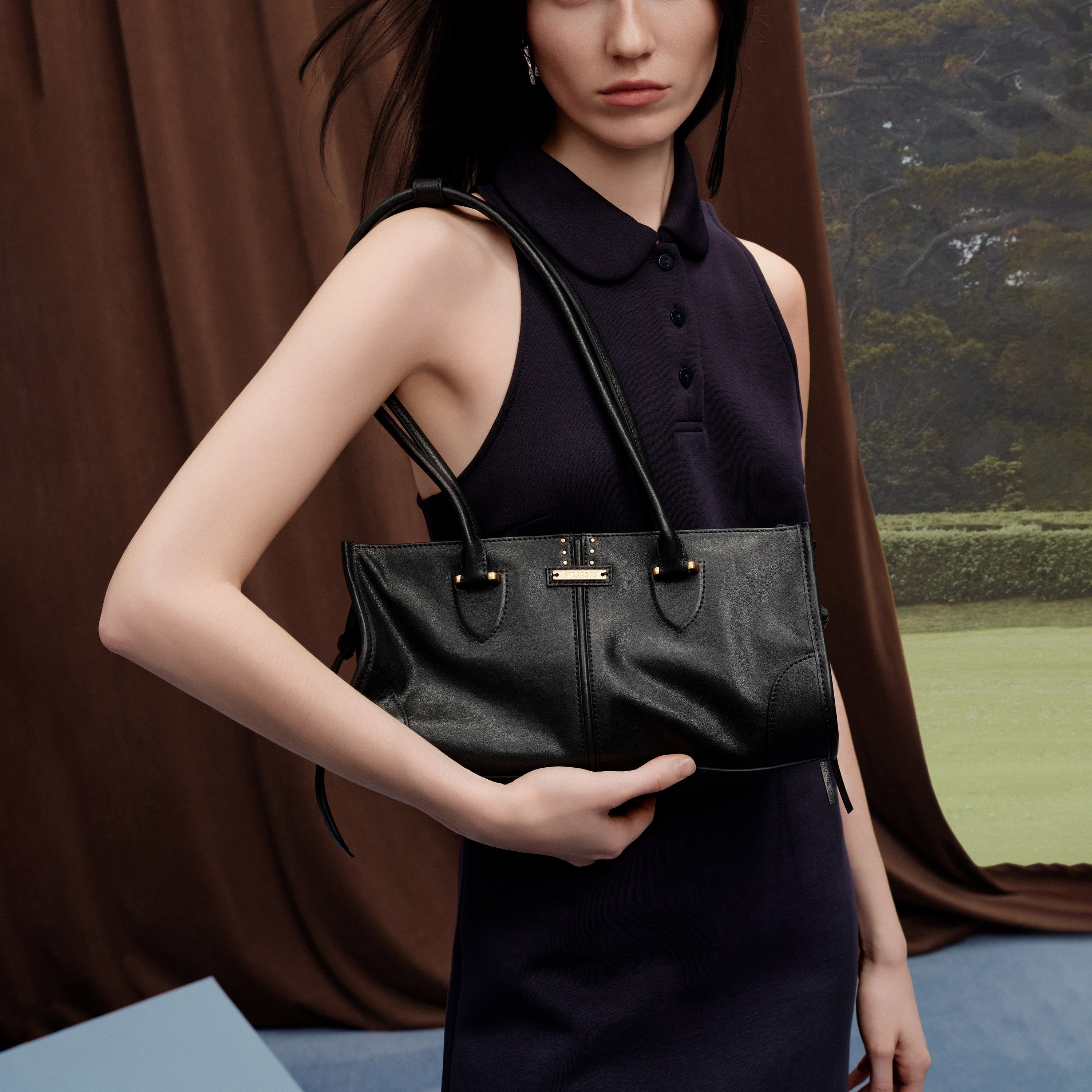 Black Leather Vintage Bagnette Handbags