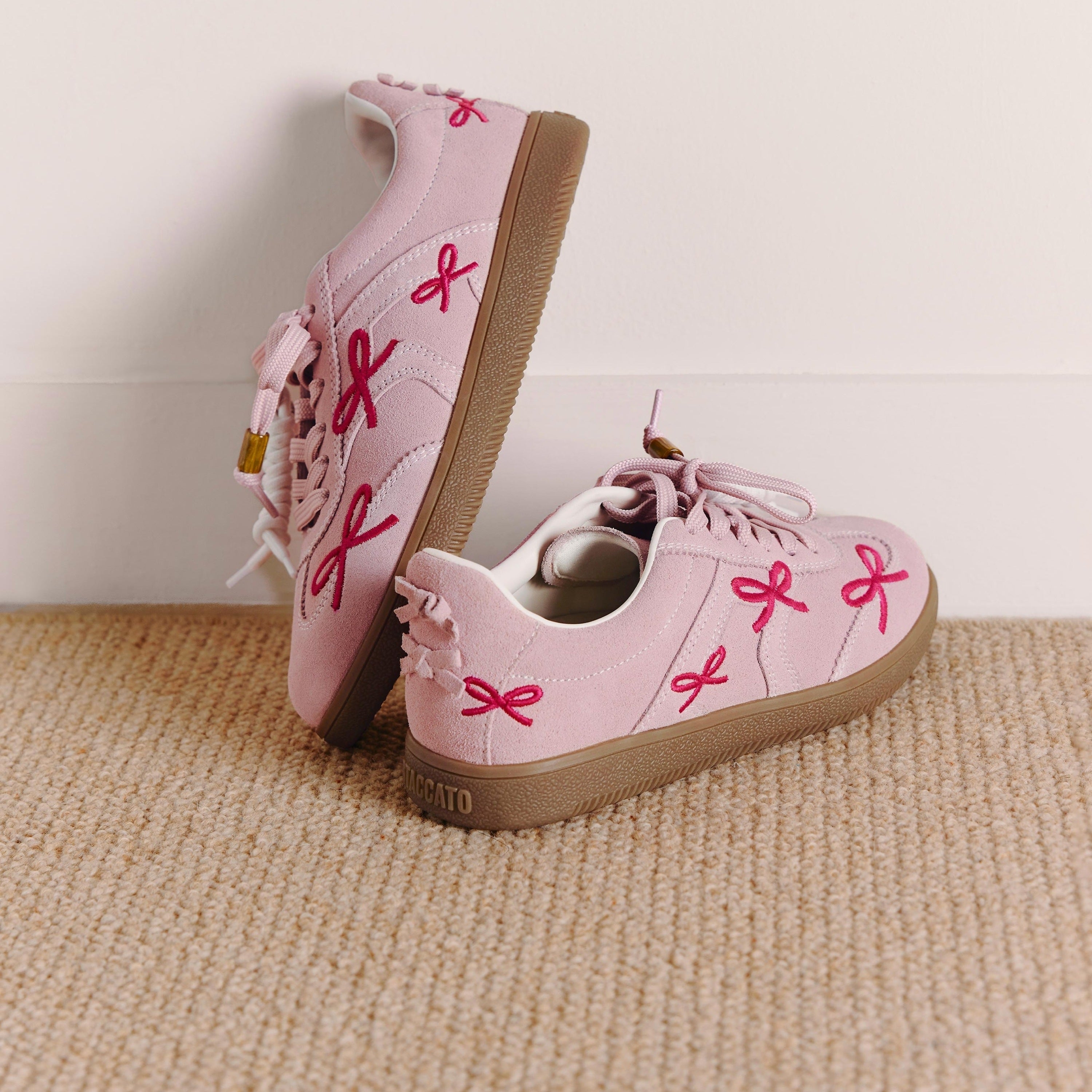 Pink Bow Embroidery Casual Sneakers