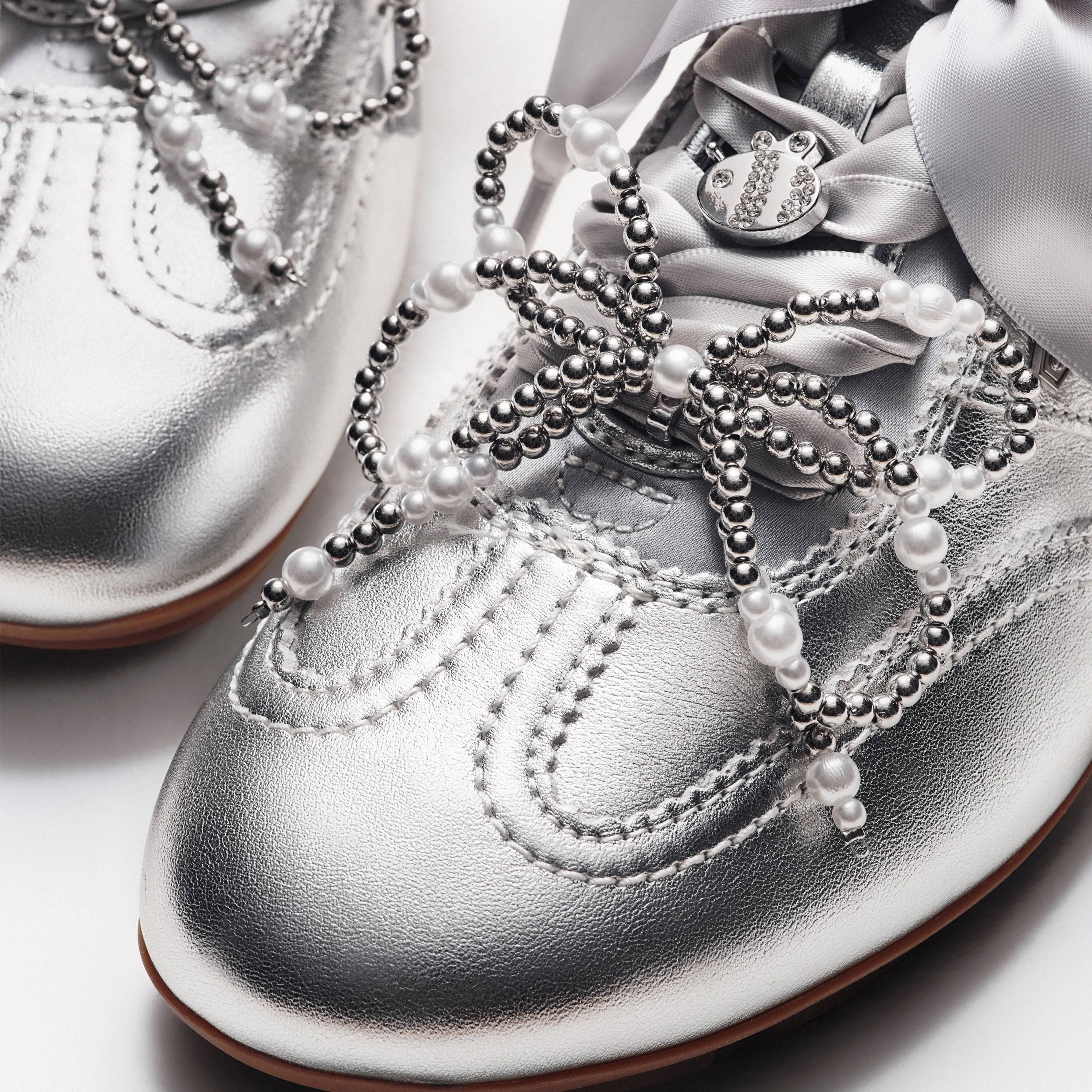 Yang Mi Crossover Silver Leather Softy Runner
