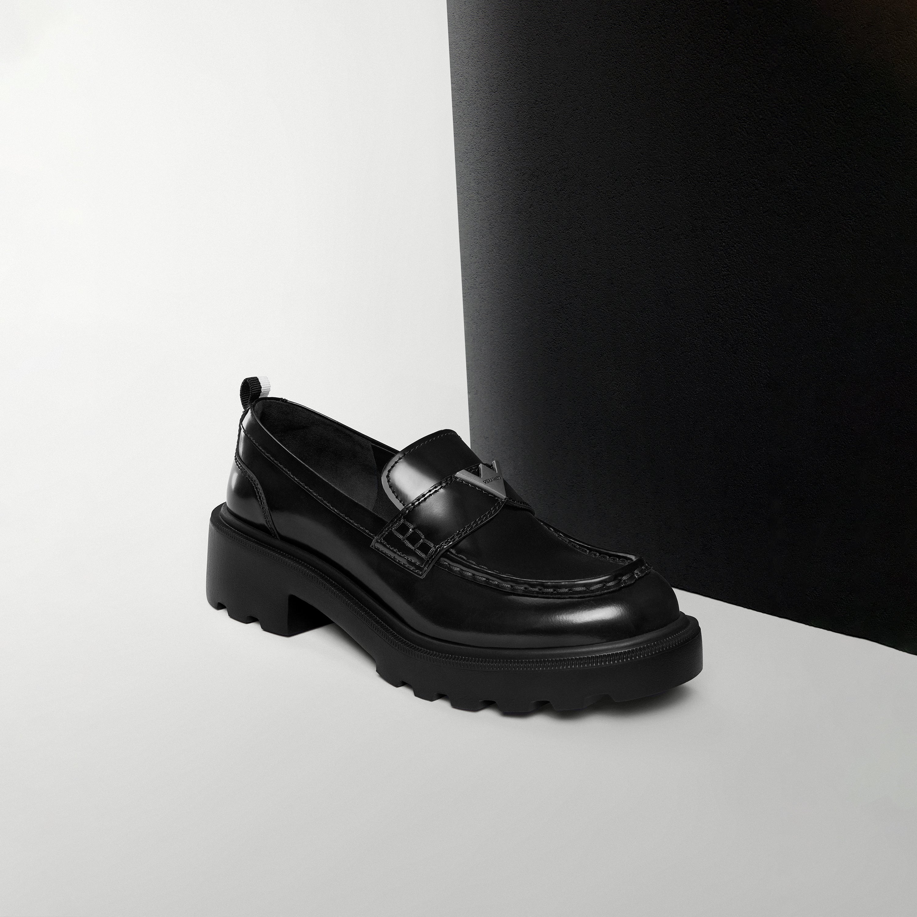 STACCATO × VERA WANG Metal Detail Chunky Sole Loafers
