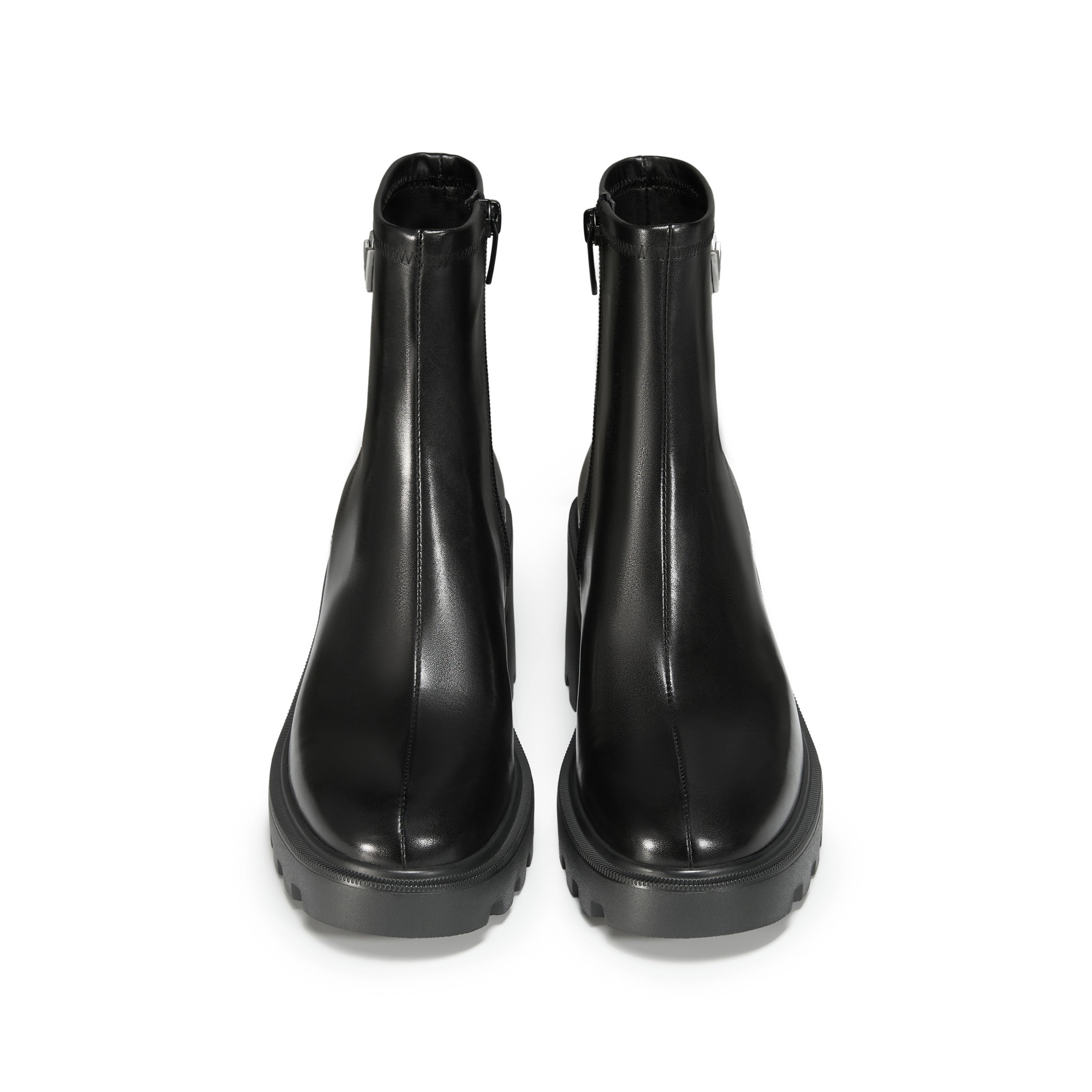 STACCATO × VERA WANG Metal Emblem Block Heel Ankle Boots