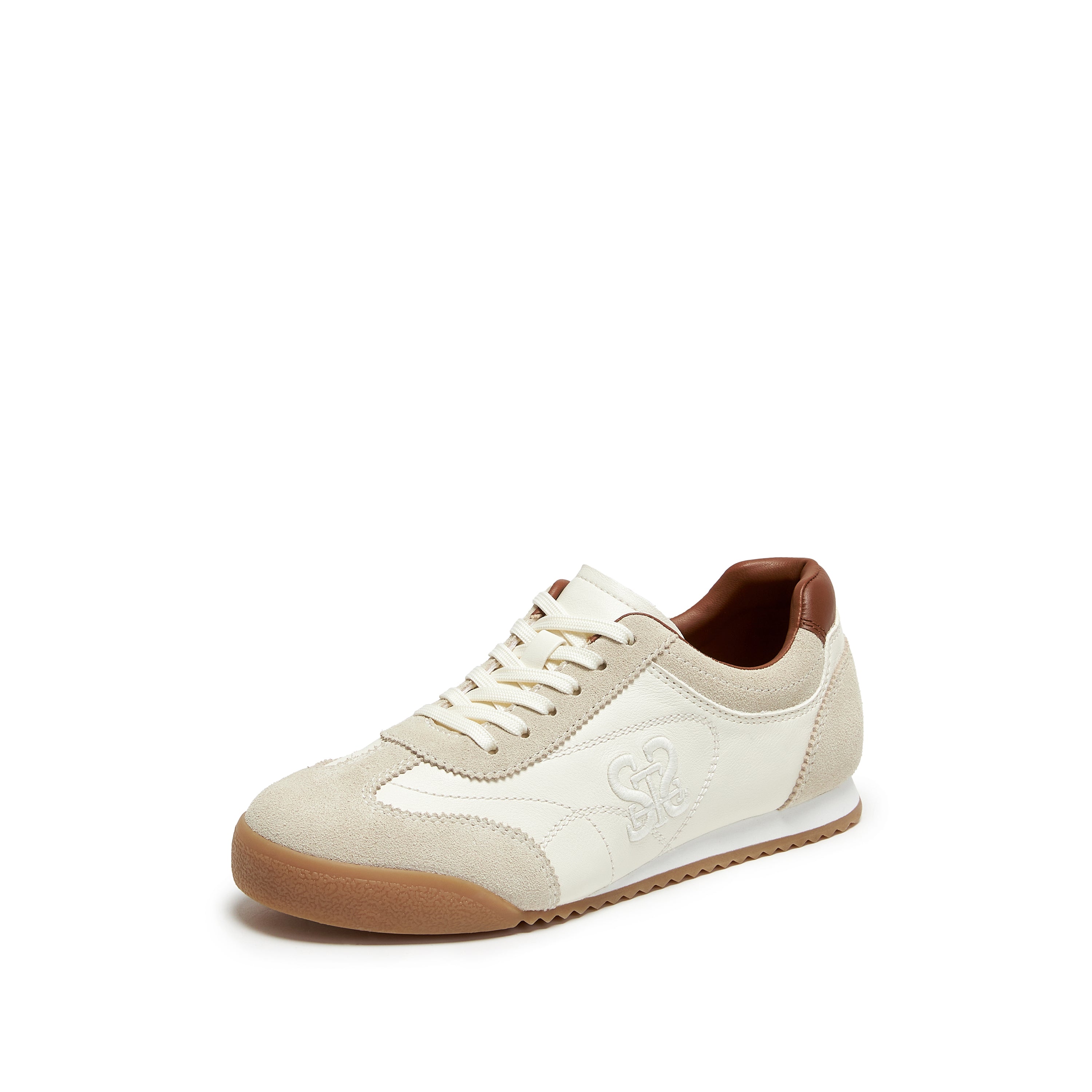 ST Embodiery Patch Slim- cut Lace-up Runner