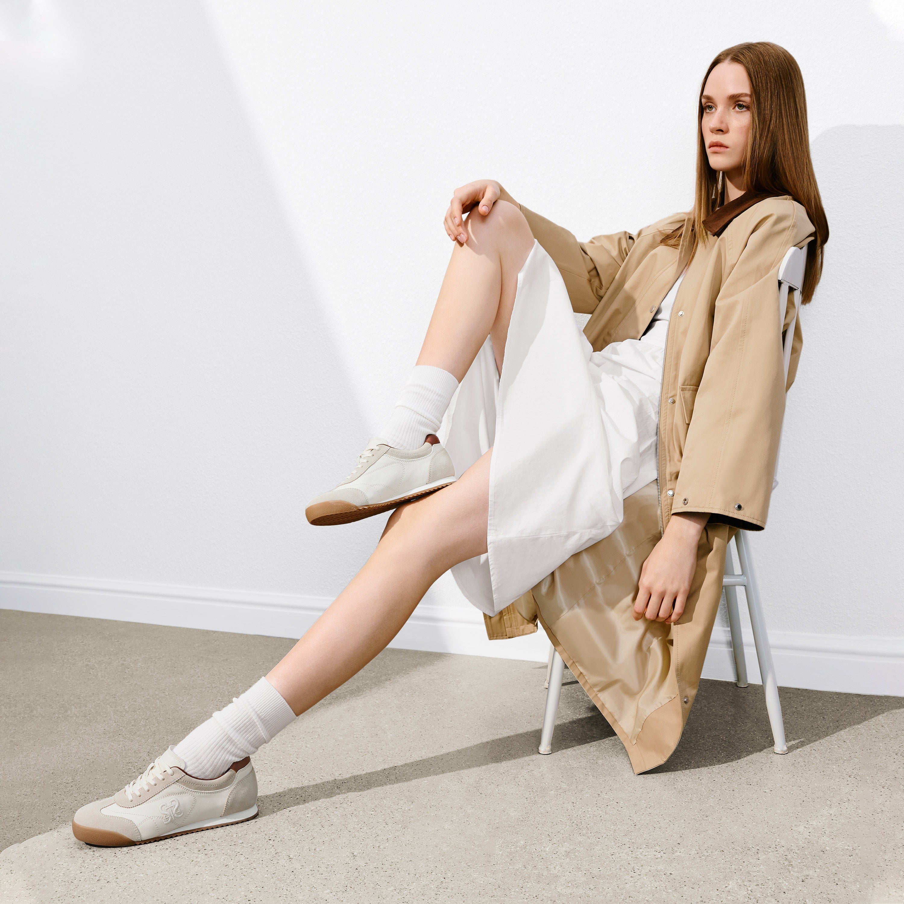 ST Embodiery Patch Slim- cut Lace-up Runner
