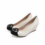 Load image into Gallery viewer, Beige ST Buckle Leather Wedge Pumps
