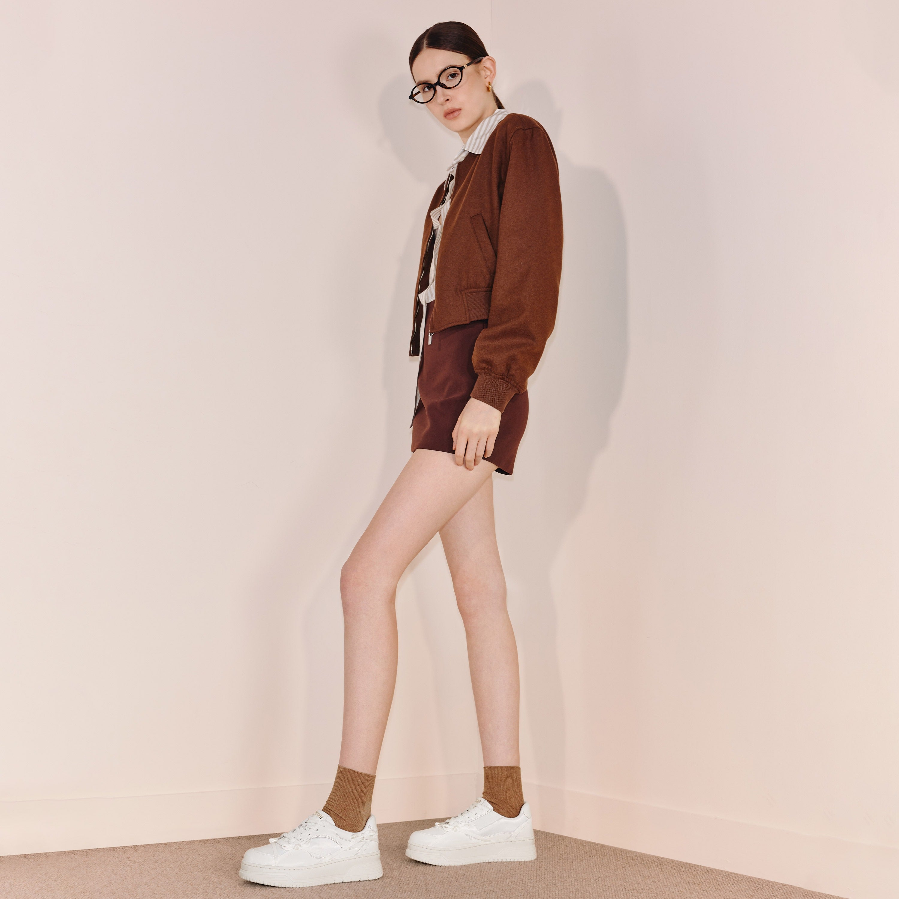 Monotone White Bows Sneakers