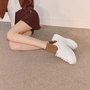 Monotone White Bows Sneakers