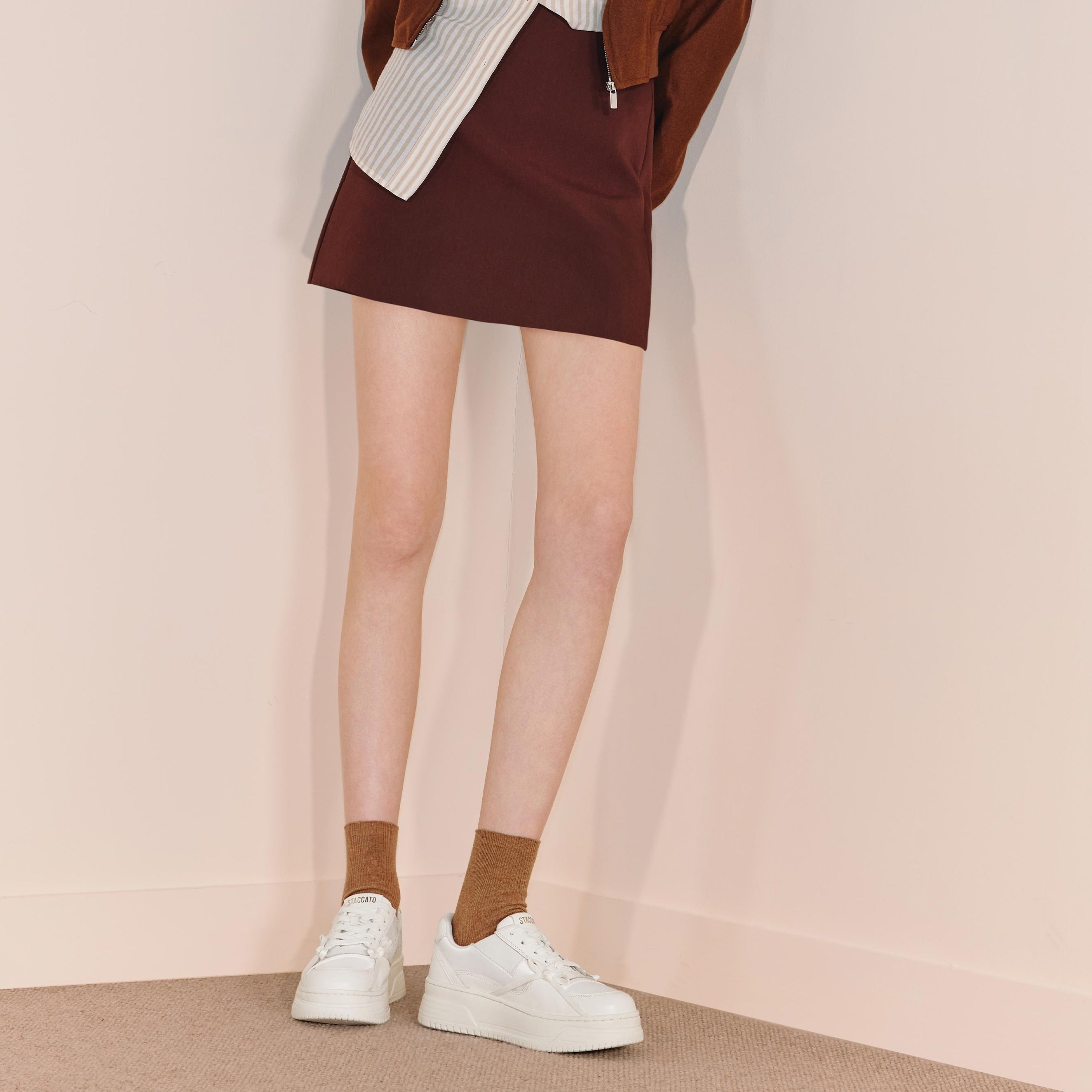 Monotone Light Pink Bows Sneakers