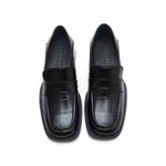 Load image into Gallery viewer, Black Vintage Embossed Leather Penny Loafers
